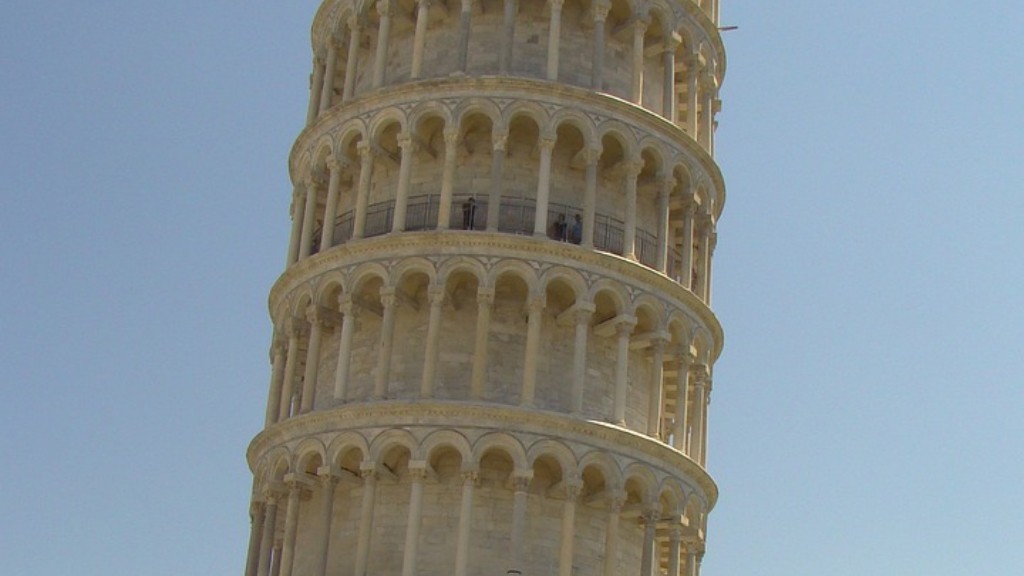 What is the diameter of the leaning tower of pisa?