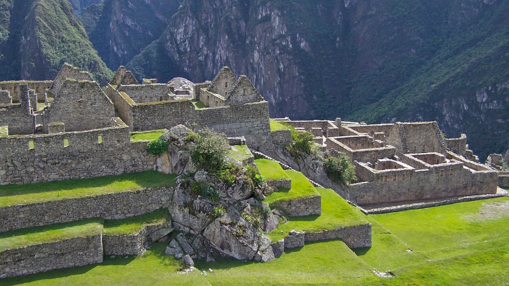 How to get to machu picchu without hiking?