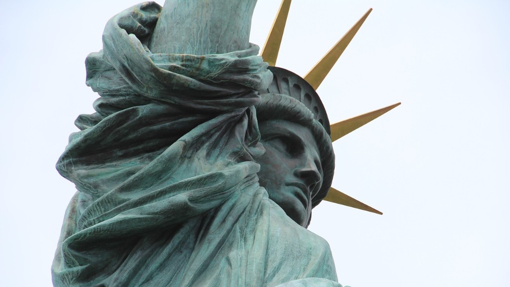 What does the statue of liberty represent to immigrants?